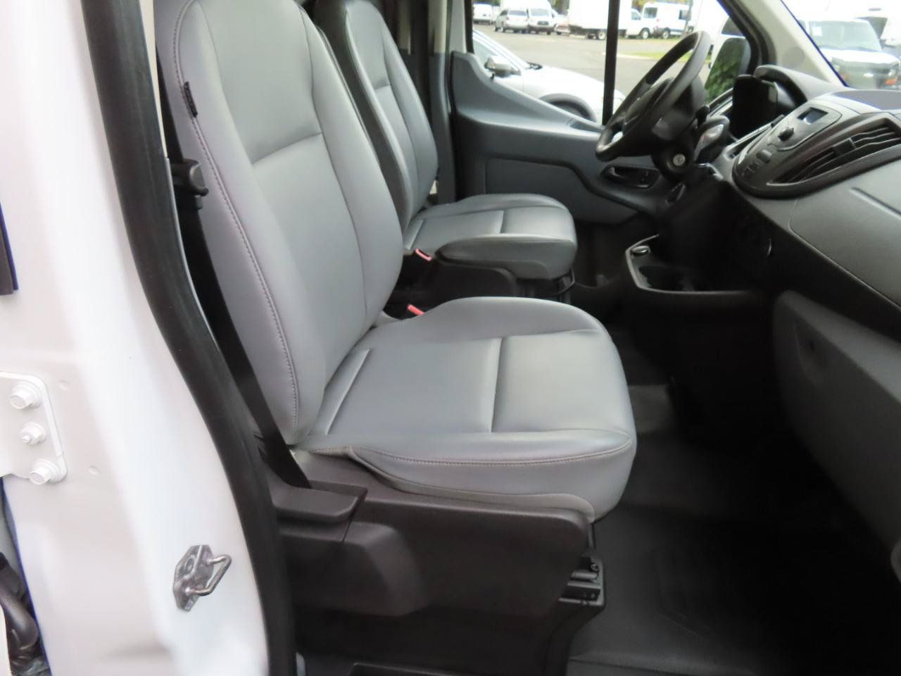 Used 2019 Ford Transit 250 130 Low Roof RWD image 8