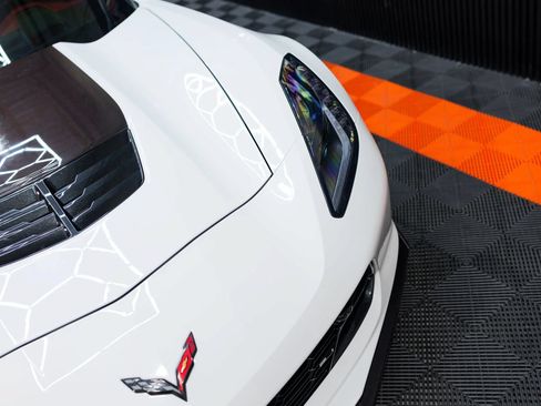 Used 2017 Chevrolet Corvette Z06 RWD image 10