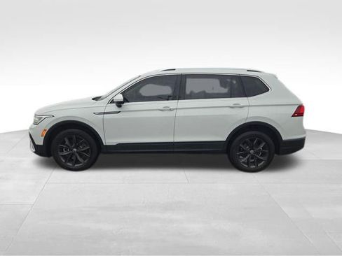 Used 2022 Volkswagen Tiguan SE image 4