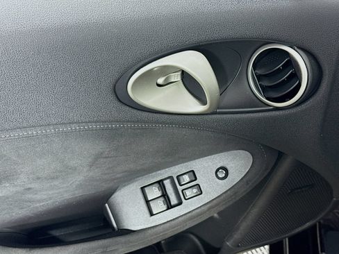 Used 2016 Nissan 370Z Touring w/ Aerodynamics Package RWD image 18