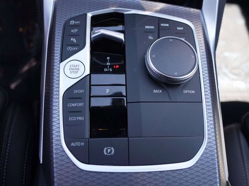 Used 2025 BMW M440i RWD image 22