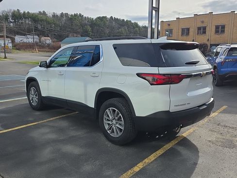 Used 2023 Chevrolet Traverse LT image 6