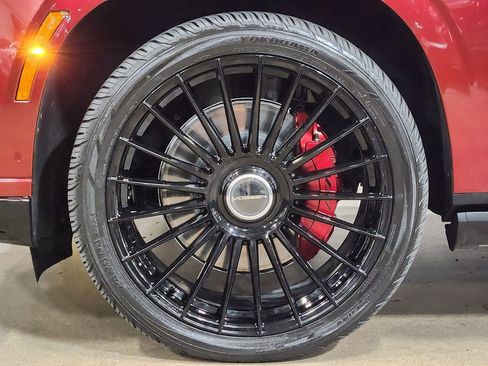 Used 2025 Cadillac Escalade V image 26