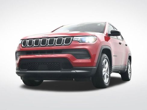 Used 2023 Jeep Compass Sport image 32