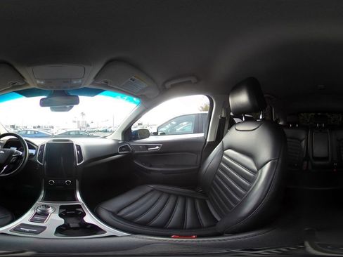 Used 2024 Ford Edge SEL image 40