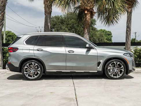 Used 2025 BMW X5 xDrive50e w/ Executive Package AWD/4WD image 9