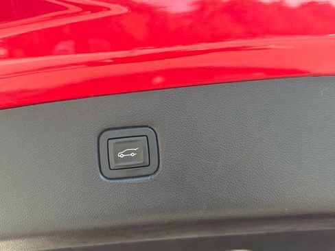 Used 2019 Chevrolet Blazer LT FWD image 12