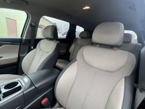 Used 2023 Hyundai Santa Fe SEL image 11