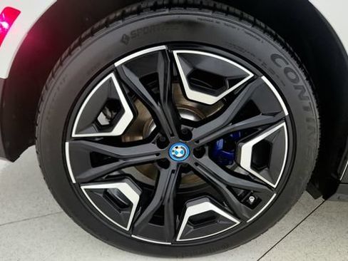Used 2024 BMW iX xDrive50 w/ Premium Package AWD/4WD image 78