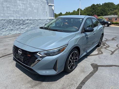Used 2024 Nissan Sentra SR image 3
