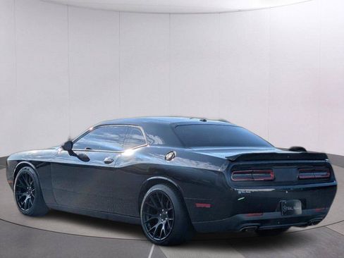 Used 2022 Dodge Challenger GT RWD image 3