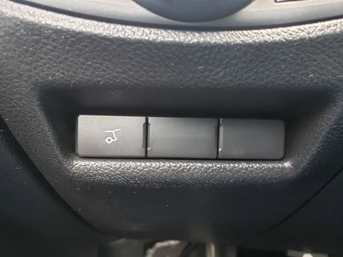 Used 2019 Ford Explorer XLT w/ Equipment Group 202A image 31