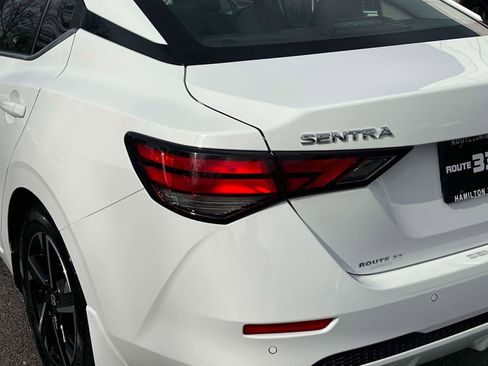 Used 2025 Nissan Sentra SV image 8
