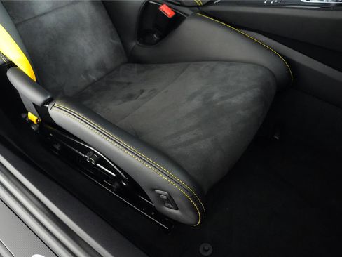 Used 2019 Porsche 911 GT2 RS image 41