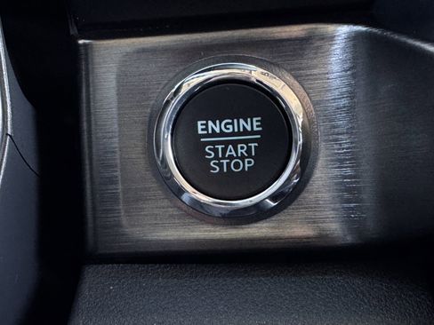 Used 2024 Ford F250 Lariat w/ Lariat Ultimate Package image 24