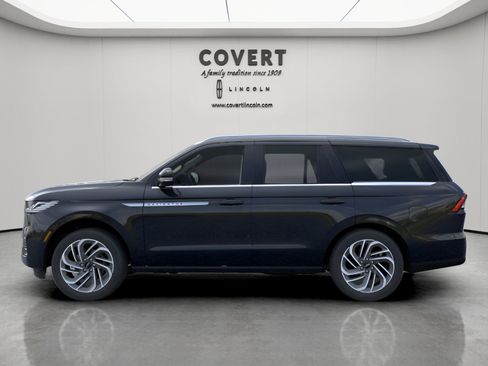 New 2026 Lincoln Navigator Reserve AWD/4WD image 3