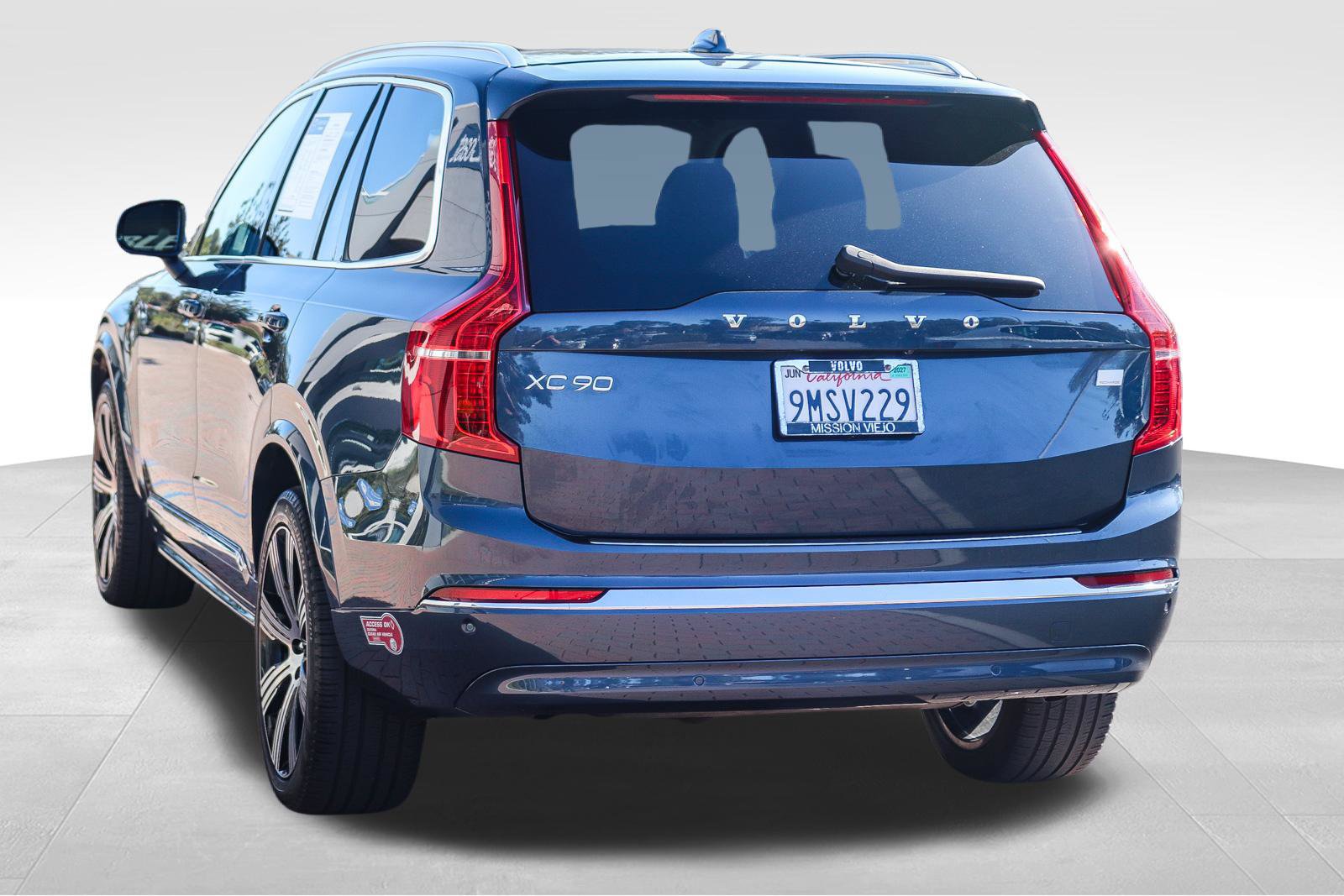 Used 2024 Volvo XC90 T8 Core w/ Protection Package Premier AWD/4WD image 5