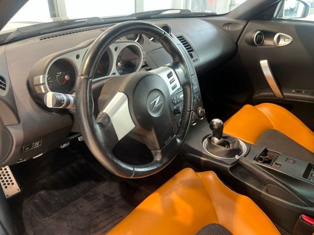Used 2005 Nissan 350Z Grand Touring RWD image 13