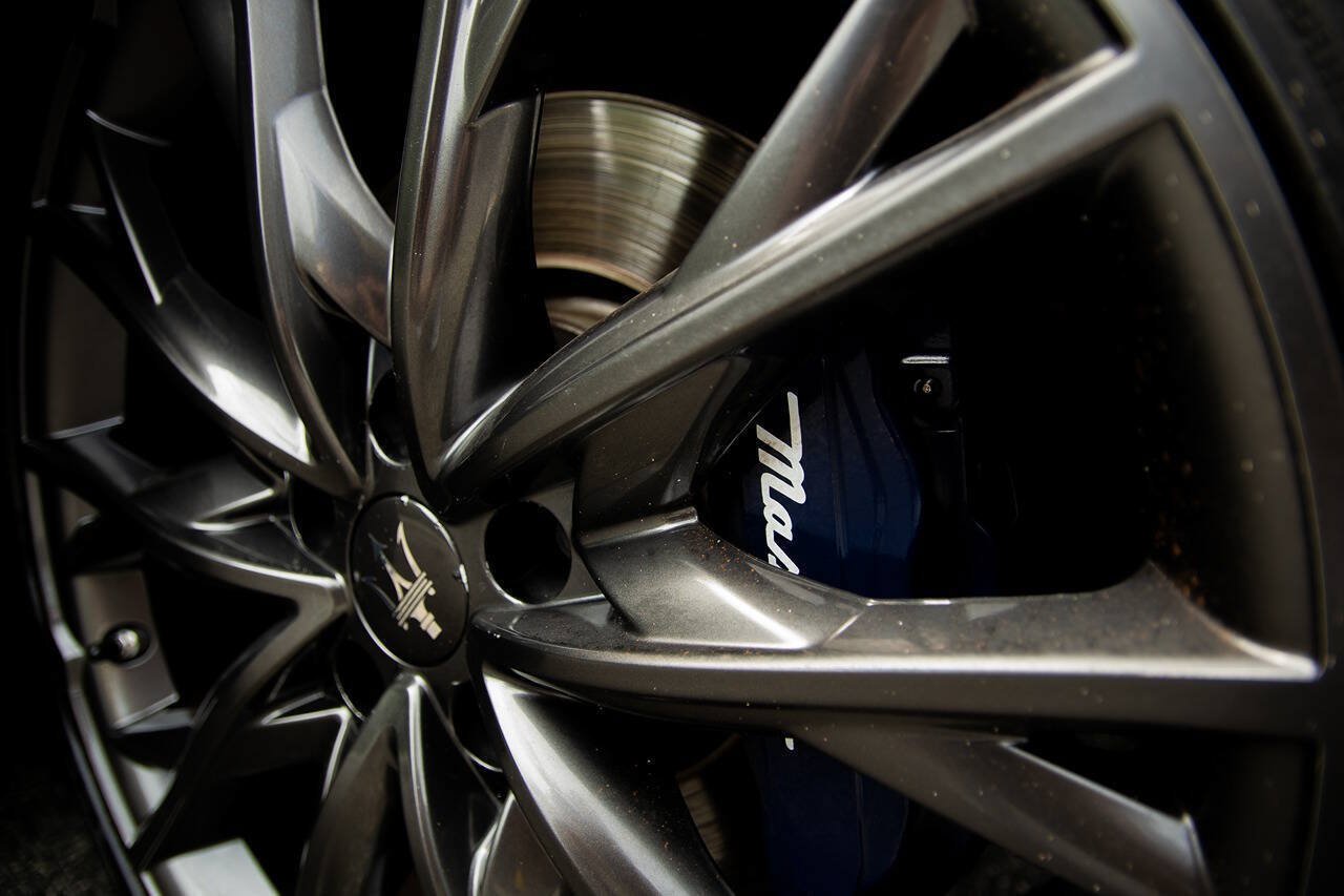 Used 2020 Maserati Ghibli RWD image 16