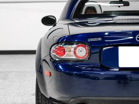 Used 2008 MAZDA MX-5 Miata Grand Touring w/ Premium Pkg RWD image 44