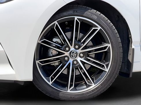 Used 2019 Toyota Avalon XSE FWD image 26