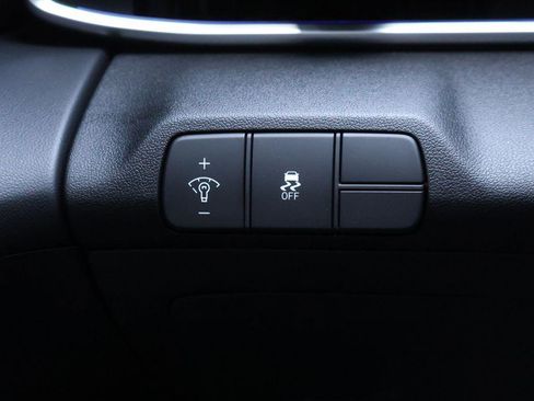 New 2026 Hyundai Elantra Limited image 33