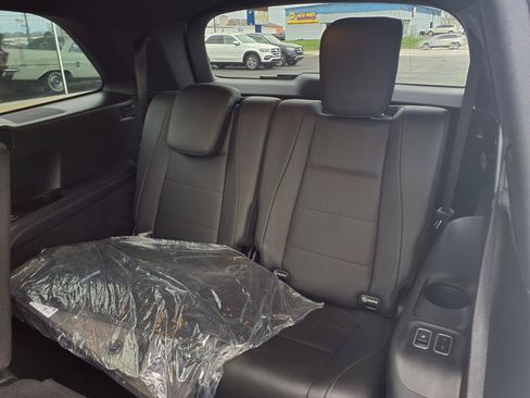 Used 2023 Mercedes-Benz GLS 450 4MATIC image 16