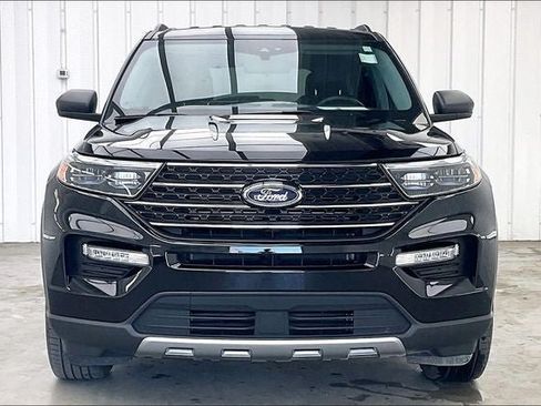 Used 2024 Ford Explorer XLT w/ Equipment Group 202A AWD/4WD image 3