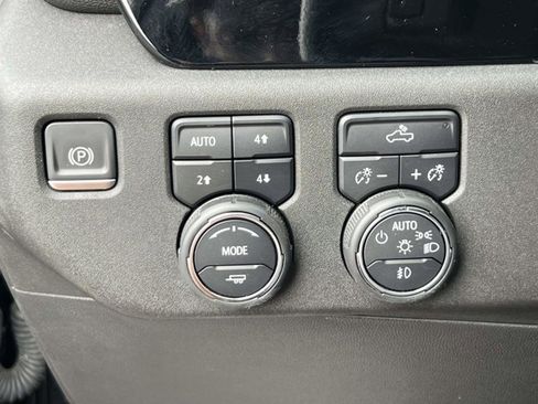 Used 2023 Chevrolet Silverado 1500 RST w/ Convenience Package II AWD/4WD image 18