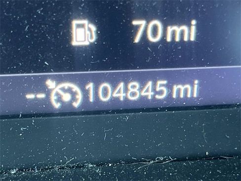 Used 2021 Buick Encore GX Essence w/ Experience Buick Package image 17