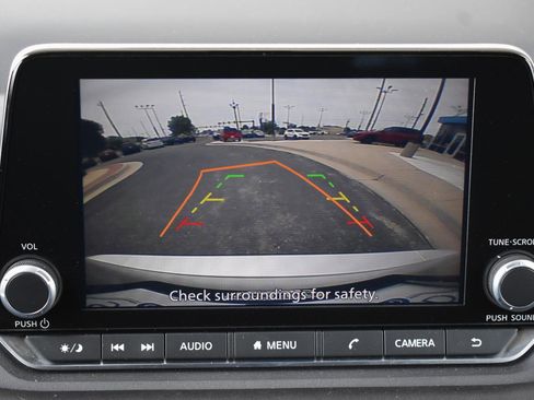 Used 2025 Nissan Rogue SV AWD/4WD image 5