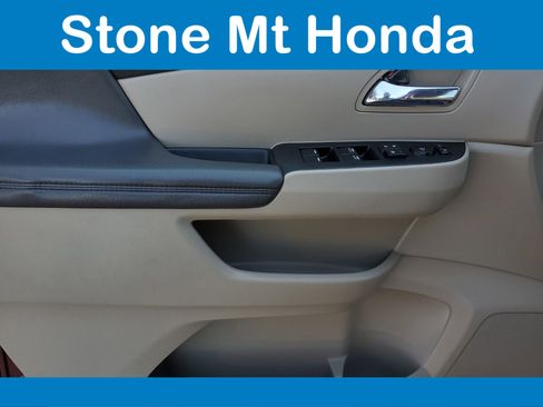 Used 2016 Honda Odyssey EX-L image 17