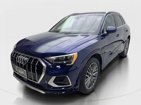 Used 2022 Audi Q3 2.0T Premium w/ Convenience Package image 2