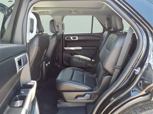 Used 2023 Ford Explorer XLT w/ Equipment Group 202A AWD/4WD image 22