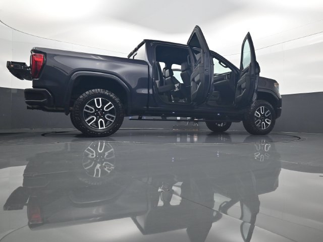 Used 2023 GMC Sierra 1500 AT4 w/ AT4 Premium Package AWD/4WD image 34