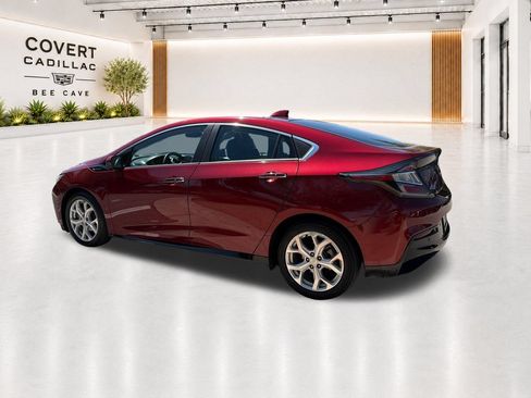 Used 2017 Chevrolet Volt Premier w/ Driver Confidence II Package FWD image 7