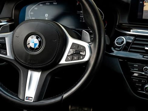 Used 2021 BMW M550i xDrive w/ Premium Package AWD/4WD image 24