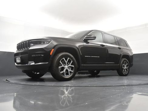 Used 2025 Jeep Grand Cherokee L Limited w/ Trailer Tow Package AWD/4WD image 21