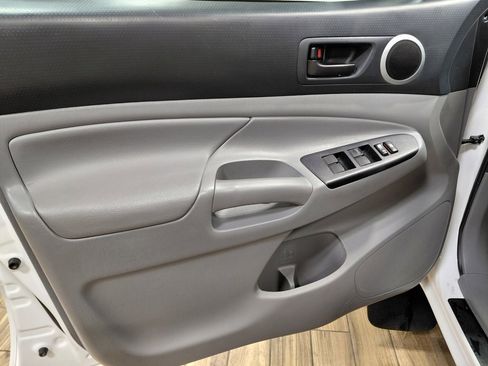 Used 2014 Toyota Tacoma 4x4 Double Cab image 37