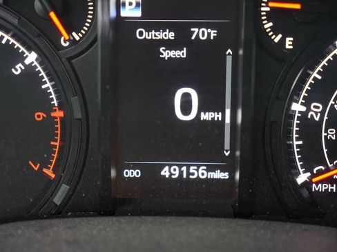 Used 2022 Toyota 4Runner Trail Special Edition AWD/4WD image 6