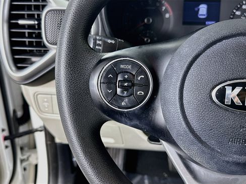 Used 2021 Kia Soul LX FWD image 14