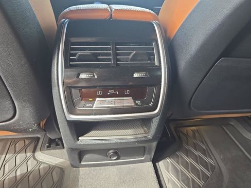 Used 2019 BMW X5 xDrive40i w/ M Sport Package AWD/4WD image 18