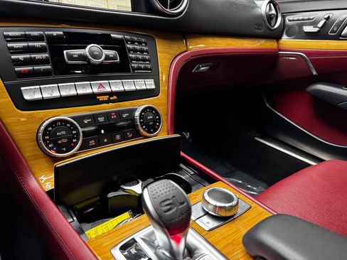 Used 2016 Mercedes-Benz SL 550 image 37