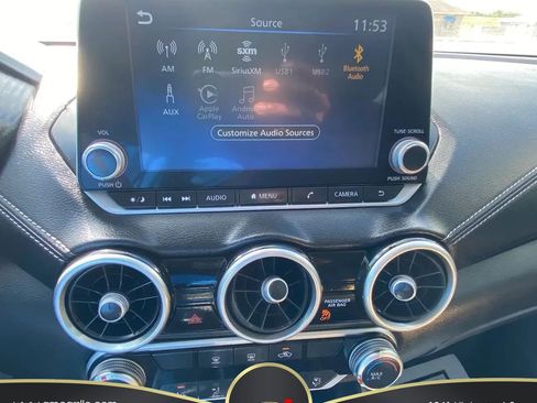 Used 2025 Nissan Sentra SV FWD image 5