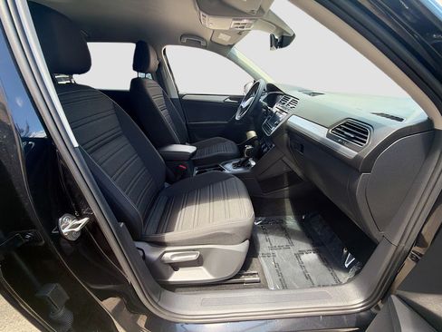 Certified 2022 Volkswagen Tiguan S FWD image 32