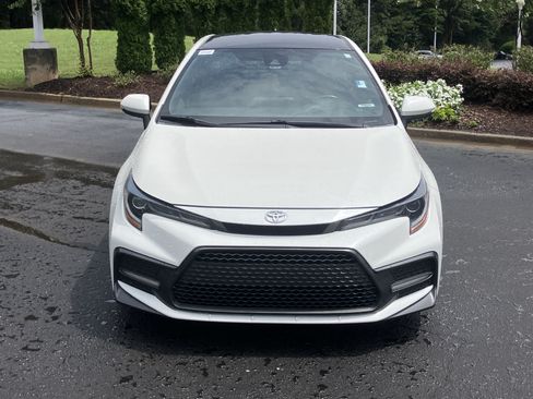 Used 2021 Toyota Corolla SE FWD image 3