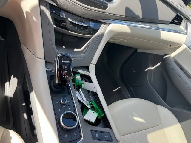 Used 2023 Cadillac XT5 Premium Luxury w/ Technology Package FWD image 32