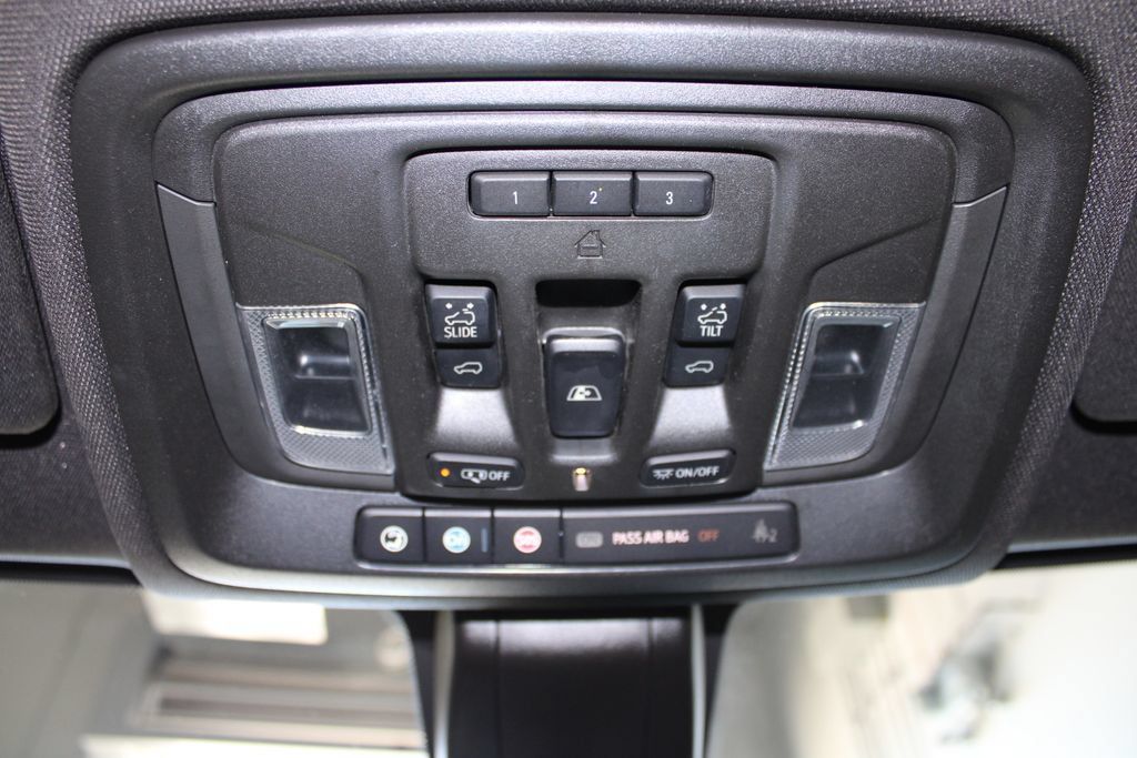 Used 2022 GMC Sierra 1500 AT4 w/ Technology Package AWD/4WD image 25