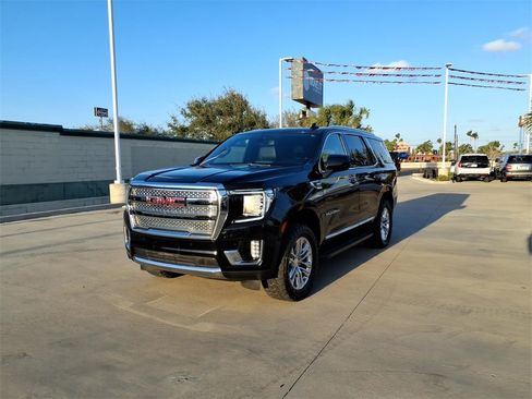 Used 2021 GMC Yukon SLT image 2