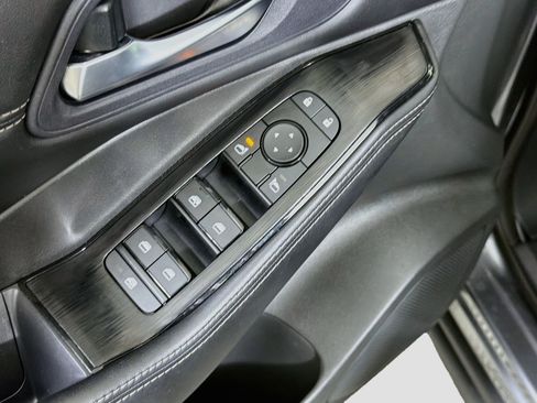 Used 2023 Nissan Rogue SV w/ SV Premium B Package FWD image 15